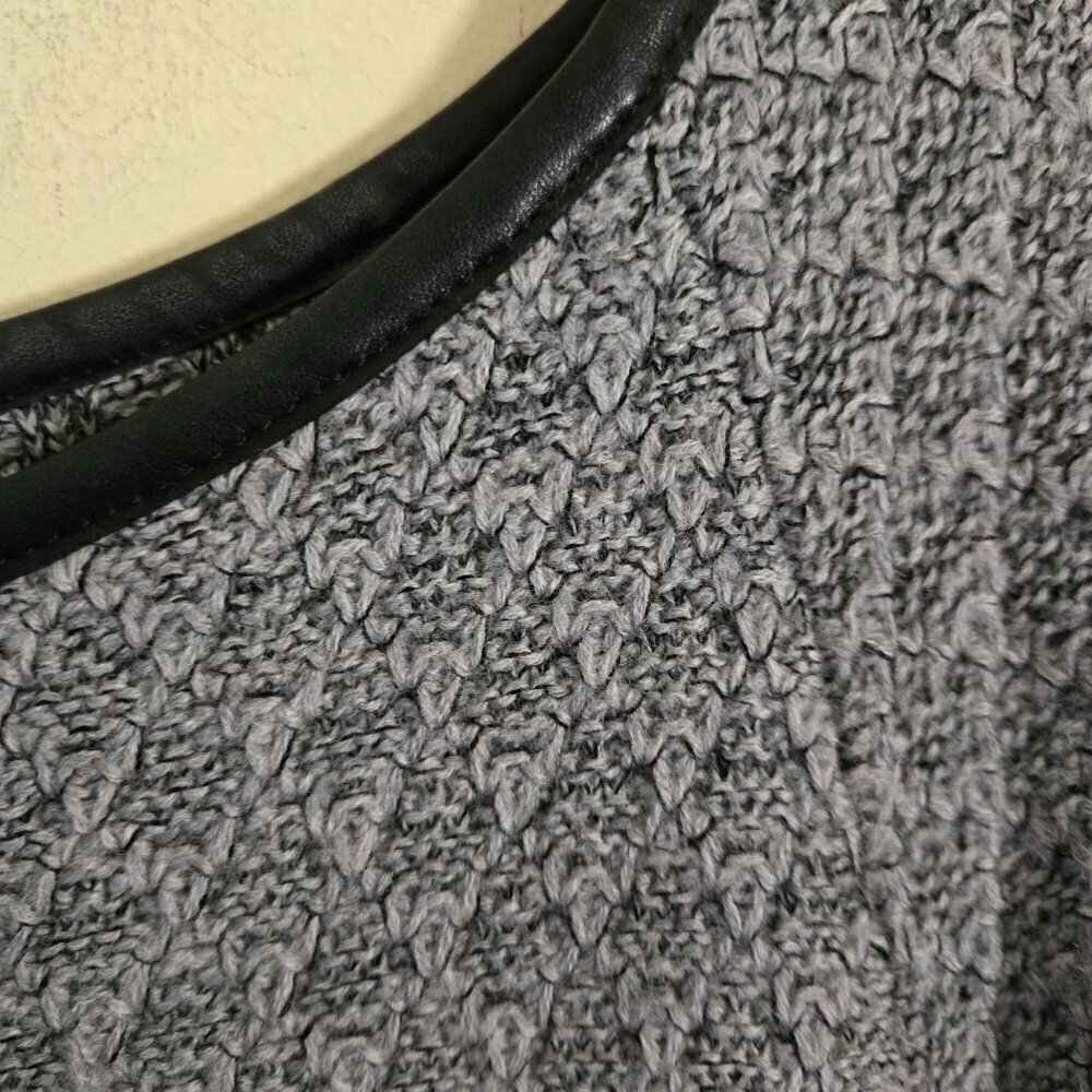 St. John Exclusively For Nordstrom Wool Blend Leather Trim Tunic Sweater Size S - Picture 3 of 6